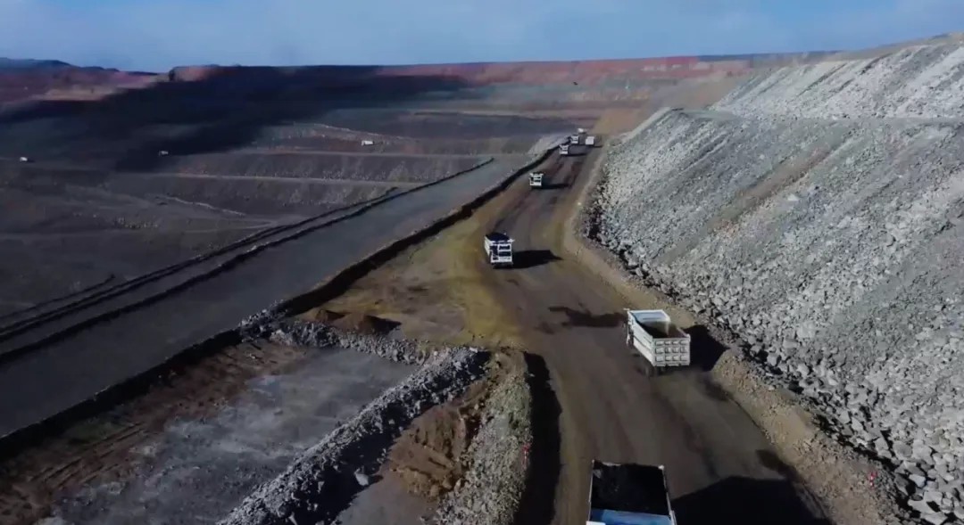 新政護(hù)航！宇通礦卡以智能綠色雙引擎，助力礦山運(yùn)營(yíng)！